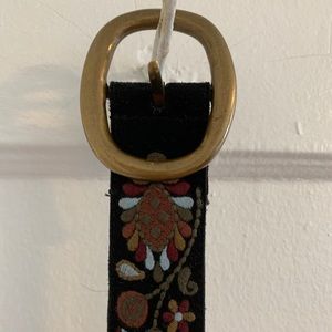 Embroidered belt